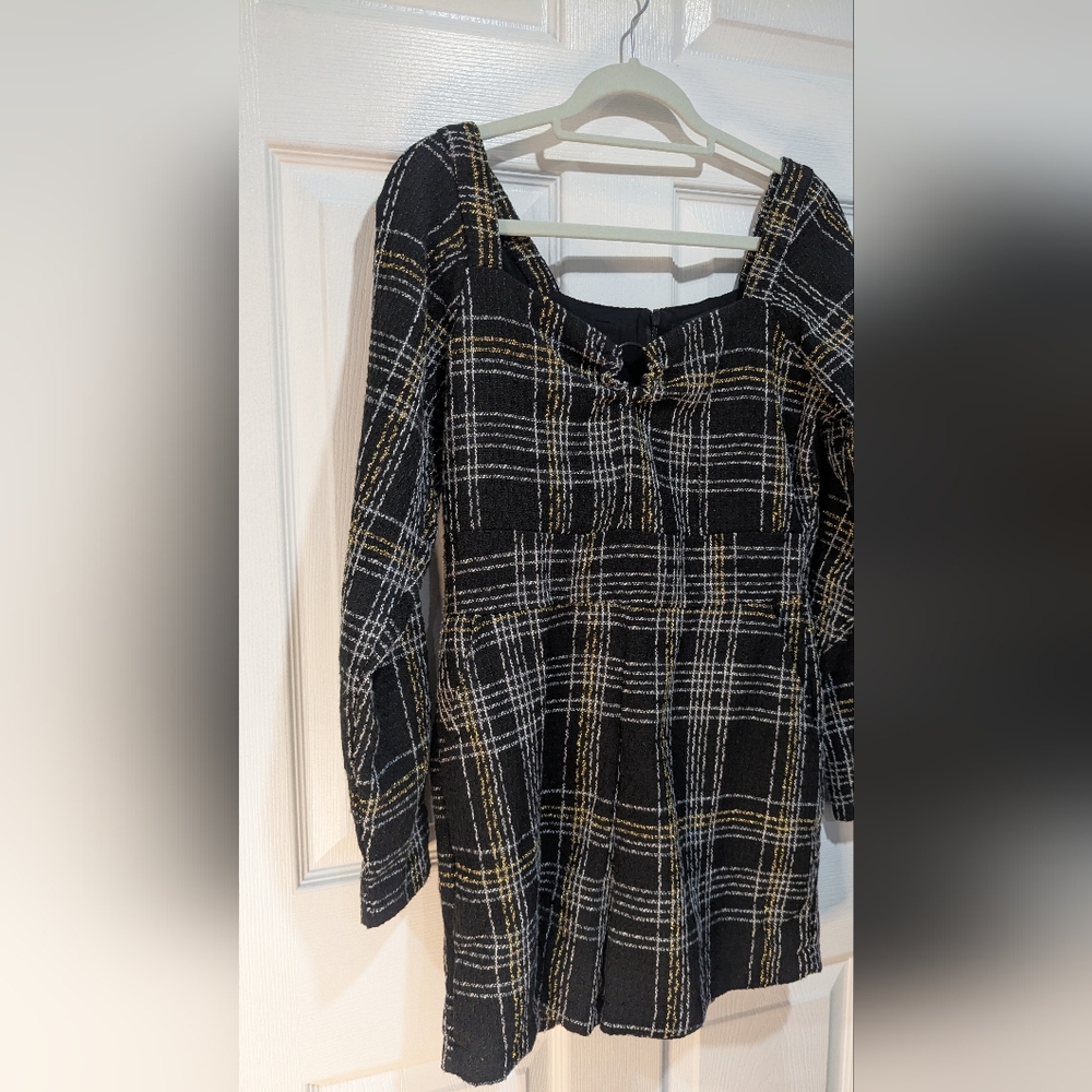 Black and White Plaid Long Sleeve Romper - Picture 3 of 4